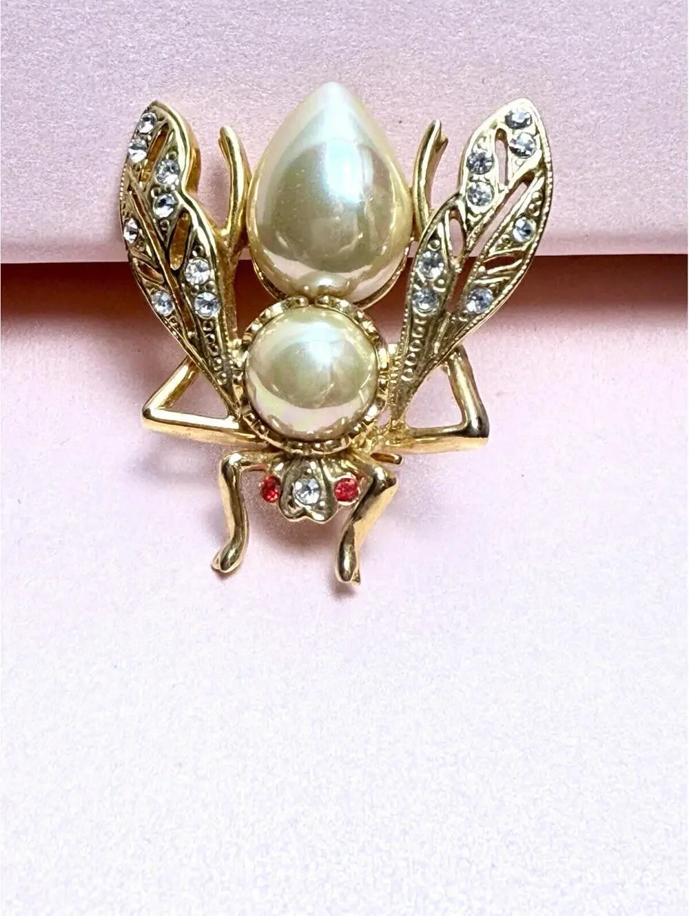 Vintage Roman Signed Goldtone Faux Pearl Bumble Bee Bug Brooch Pin Rhinestone